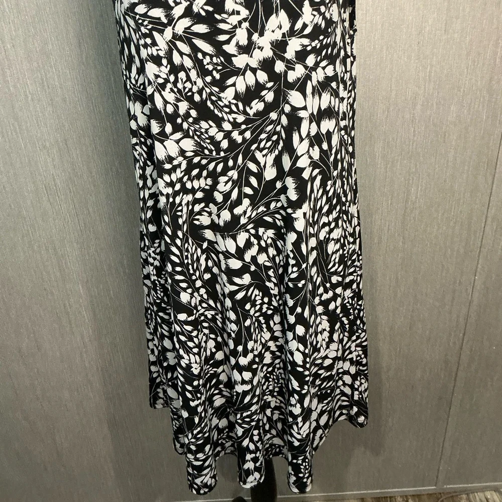 Karen Kane Monochrome Patterned Midi Dress Size Large - Picture 2 of 12